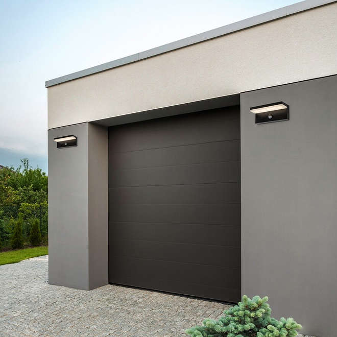 LED фасадна лампа със сензор Rabalux Zaragoza – IP54, подходяща за осветление на гараж и тераса, с регулируема цветна температура.