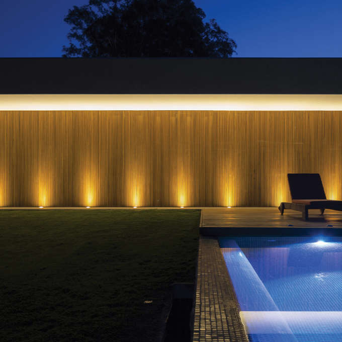 Кръгла вградена външна лампа Viokef Lotus, инокс, Ø180 мм, LED 10W, IP65/IP67 – подходяща за монтаж в земя и стени на открито