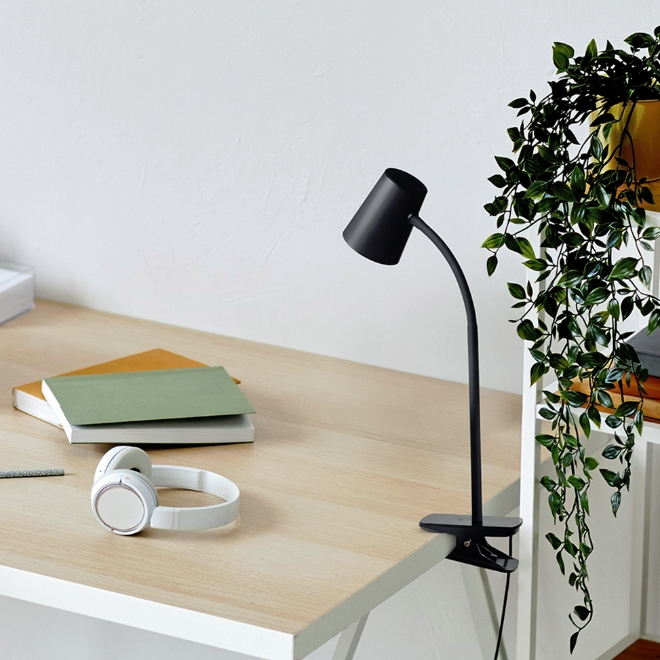 Настолна LED лампа Rendl Verina със щипка за бюро и димираща функция – удобно офис осветление