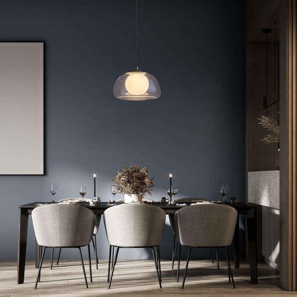 Светещ единичен пендел Rabalux Elowen 72274 монтиран над трапезна маса