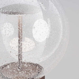 Градинска лампа Maytoni Velora IP65 устойчива на дъжд и външни условия.