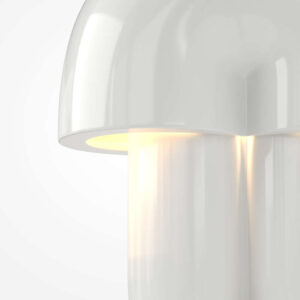 Детайл от белия гланцов керамичен корпус на светеща настолна лампа Maytoni Hope Milk White Gloss