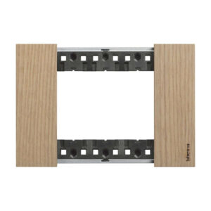 Декоративна рамка BTicino Living Now KA4803LM дъб, естествено дърво, 3 модула италиански стандарт