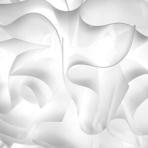 Детайл на гладкия материал Opalflex® и многопластовата структура на финиш White при серията SLAMP Veli.