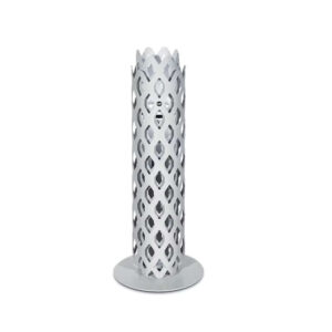Светлосива градинска стояща LED лампа Slamp Charlotte Outdoor Light Grey с ажурен метален корпус.