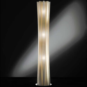 Светещ дизайнерски лампион SLAMP Bach Floor Gold с издължен скулптурен силует и мека дифузна светлина.