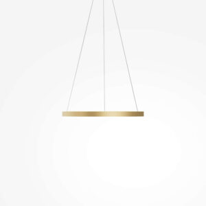 LED полилей Maytoni Rim Ø60 см месинг – страничен изглед Страничен изглед на LED полилей Maytoni Rim Ø600 мм с тънък алуминиев ринг в цвят месинг