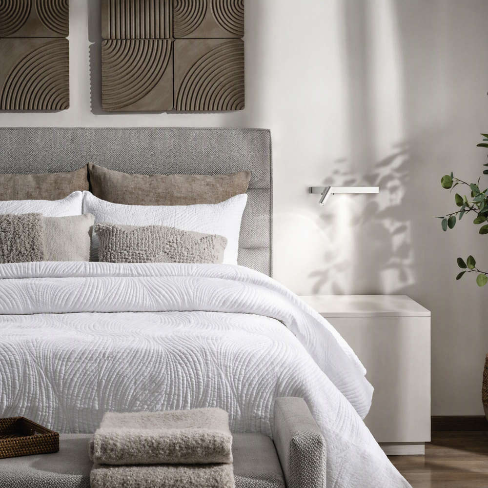 Интериорен кадър с Ideal Lux Bonne Nuit - вариант никел