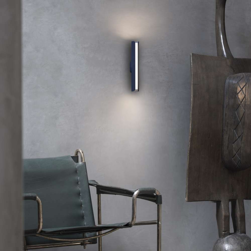 Стенен LED аплик Ideal Lux Dorica AP1 362502 син в интериор
