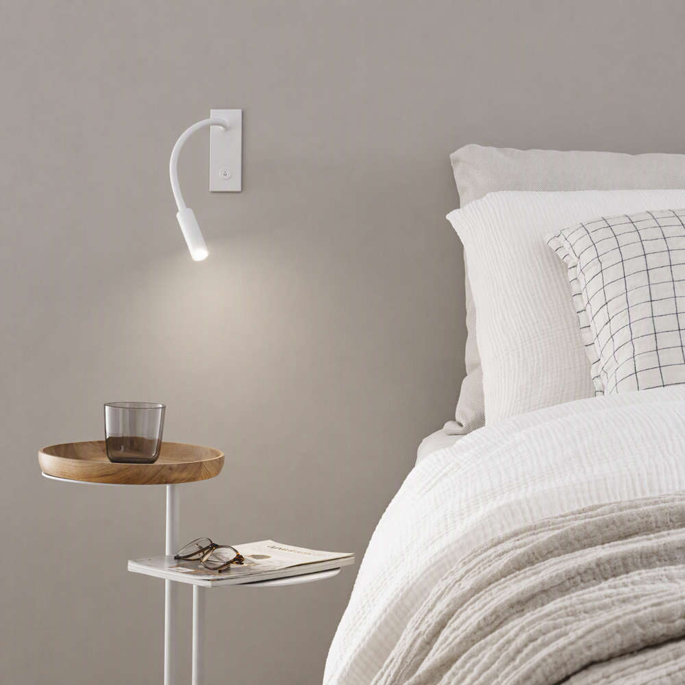 Ideal Lux Io 285320 - бял аплик с гъвкаво рамо и ключ до легло