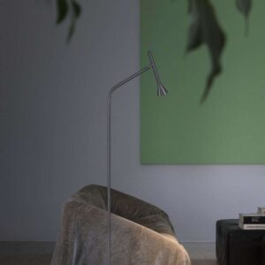Diesis PT 285337 - лампион с никелово покритие до кресло Лампион Ideal Lux Diesis PT 285337 с никелово покритие е поставен до кресло под картина