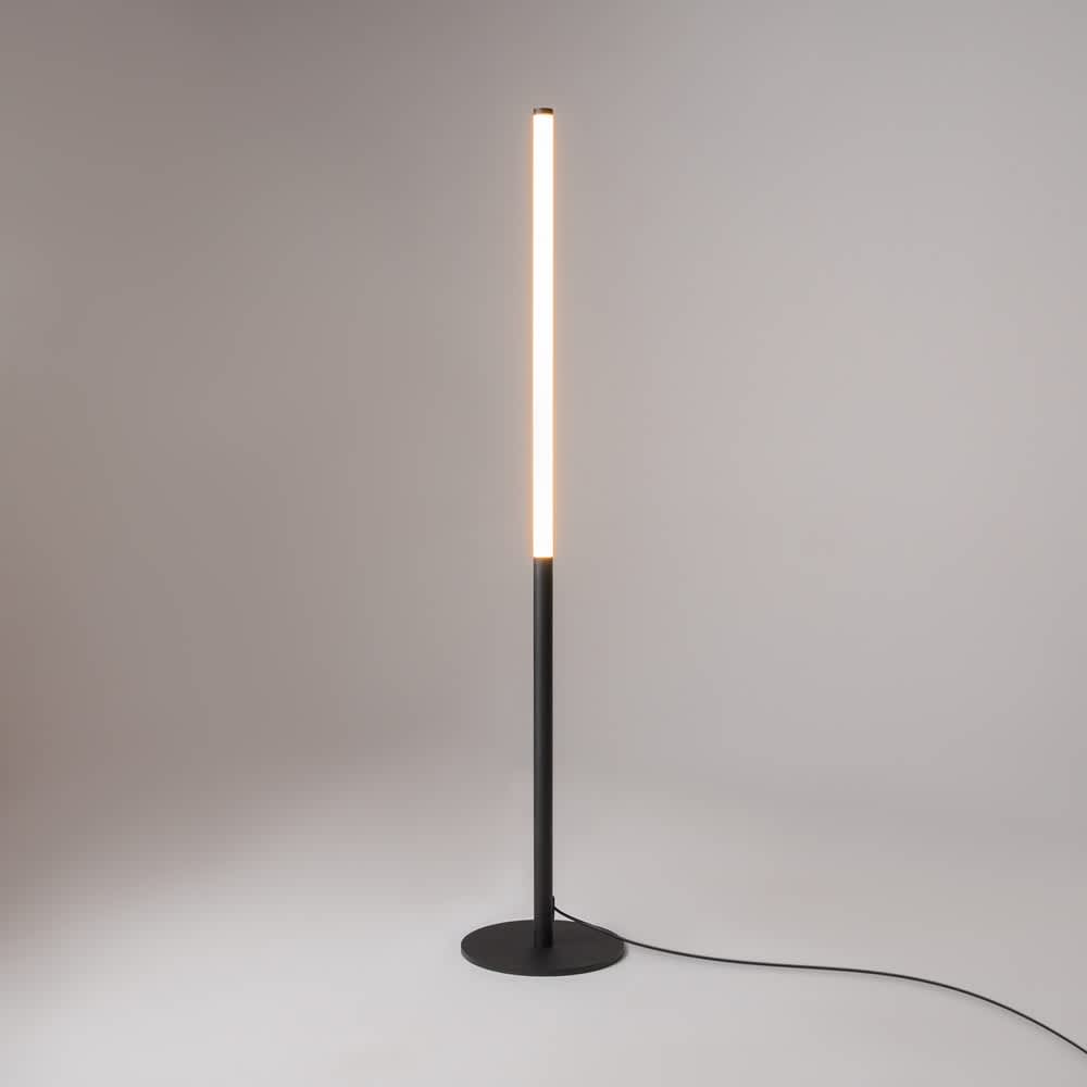 Maytoni Ray Z012FL-L18B3K - черен лампион с включена светлина