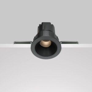 Насочваема LED луна за вграждане Maytoni Wise DL057-7W3K-B, черна, страничен изглед на вграждането в таван