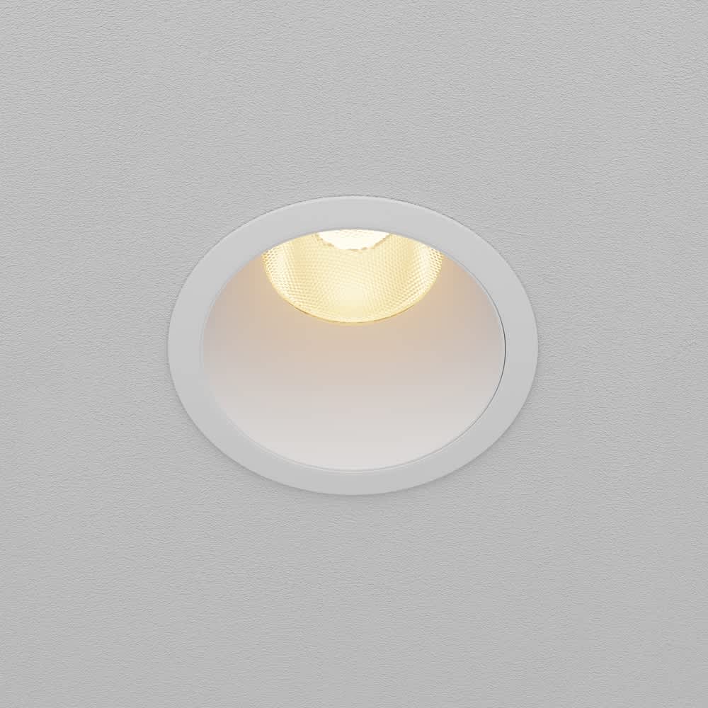 Бяла LED луна Maytoni Dip DL118-15W-2.7K-W, изглед на видимата част след вграждане