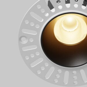 Черна LED луна Maytoni Dip DL119-10W-2.7K-TRS-B, детайл на LED оптиката