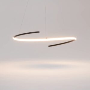LED пендел Maytoni Curve MOD242PL-L33BK черен с включена светлина на сив фон