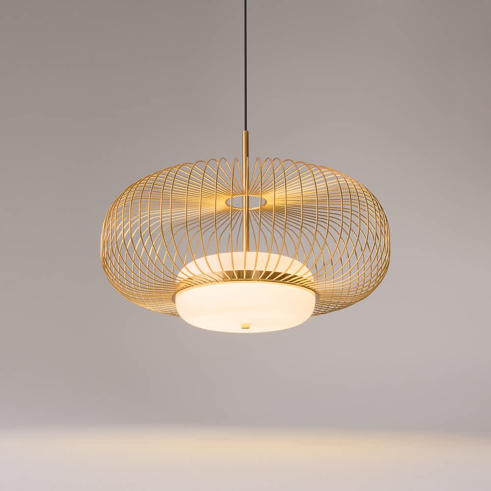 Пендел Maytoni Levitation MOD376PL-L30G3K с широк нисък метален абажур в цвят месинг и бял стъклен дифузер