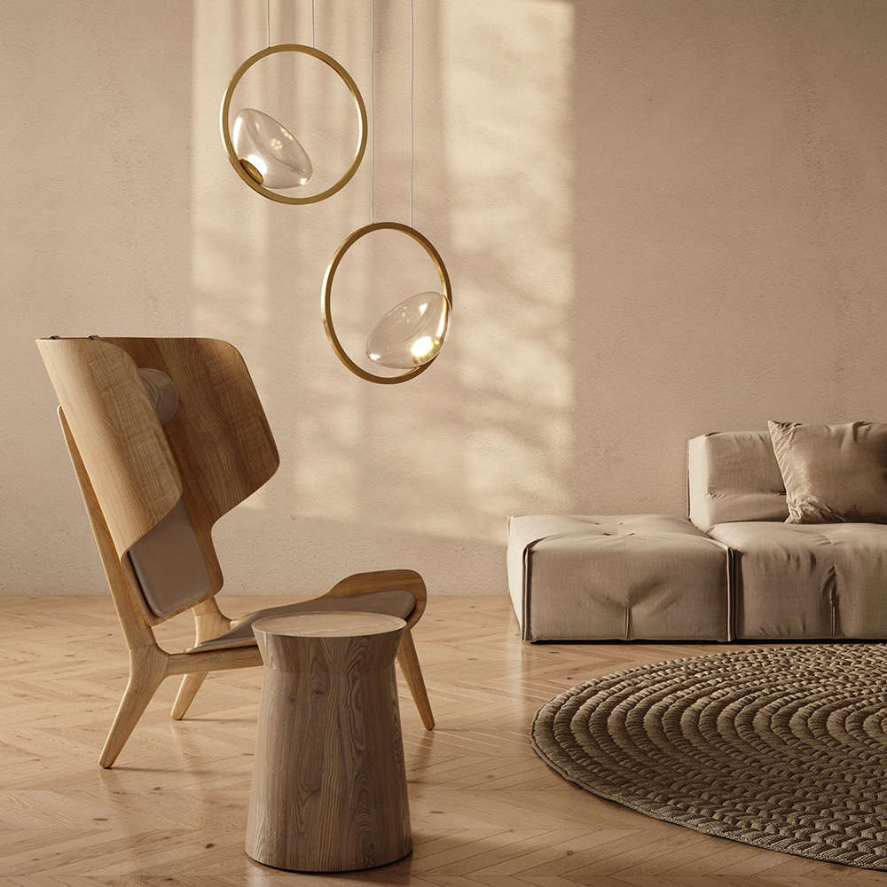 Два пендела Maytoni Lunare MOD327PL-L5BS3K пред светла стена до дървен стол и диван