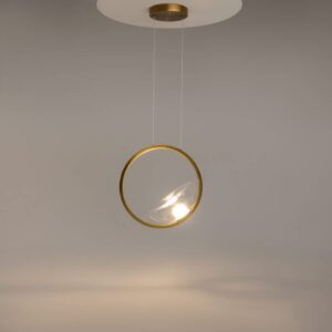 LED пендел Maytoni Lunare MOD327PL-L5BS3K с месингов метален ринг и прозрачен извит стъклен абажур на сив фон