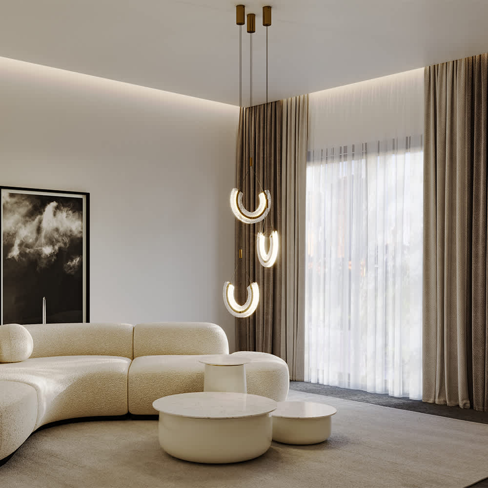 Три пендела Maytoni Maya P091PL-L18G3K, окачени на различна височина в дневна до диван