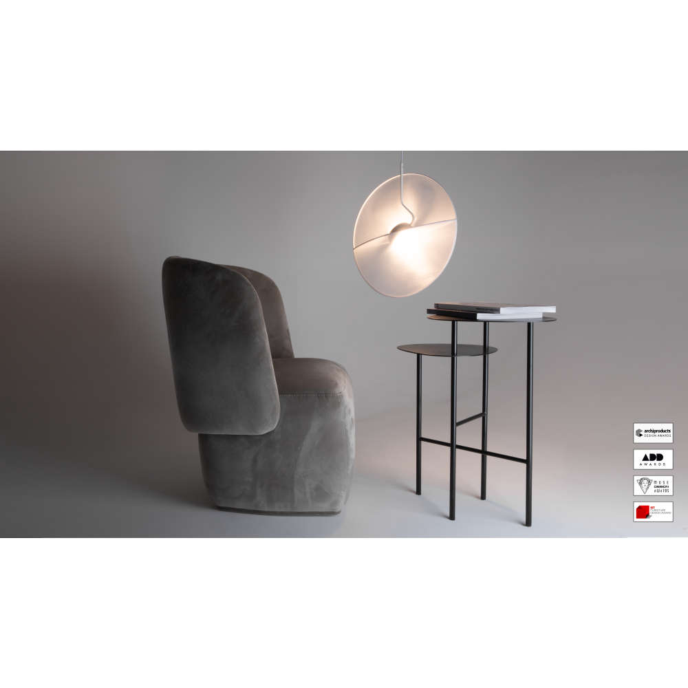 Maytoni Reflex MOD154PL-L6W3K - интериор с кресло и помощна маса