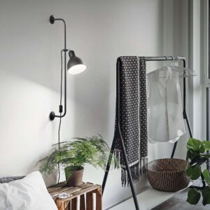 Черен аплик Ideal Lux Shower AP1, монтиран до легло
