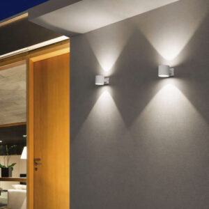 Snif AP1 Round 144283 на фасада Аплици Ideal Lux Snif AP1 Round в цвят бял осветяват нагоре и надолу край входна врата