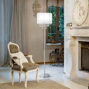 Интериор с белия лампион Ideal Lux Opera PT1 с диаметър 38,5 см до кресло в дневна
