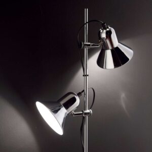 Двата хромирани метални абажура на Ideal Lux Polly PT2 061122 с включени крушки и подвижни държачи