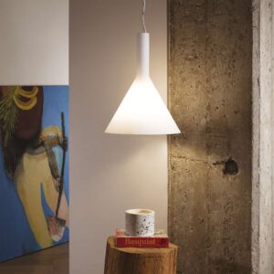 Cocktail SP1 Big 074313 - бял пендел в интериор Белият пендел Ideal Lux Cocktail SP1 Big 074313 с конусовиден стъклен абажур до декоративна колона