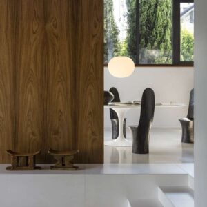 Общ изглед към белия пендел Ideal Lux Cotton SP1 D50 344591 над маса в трапезария