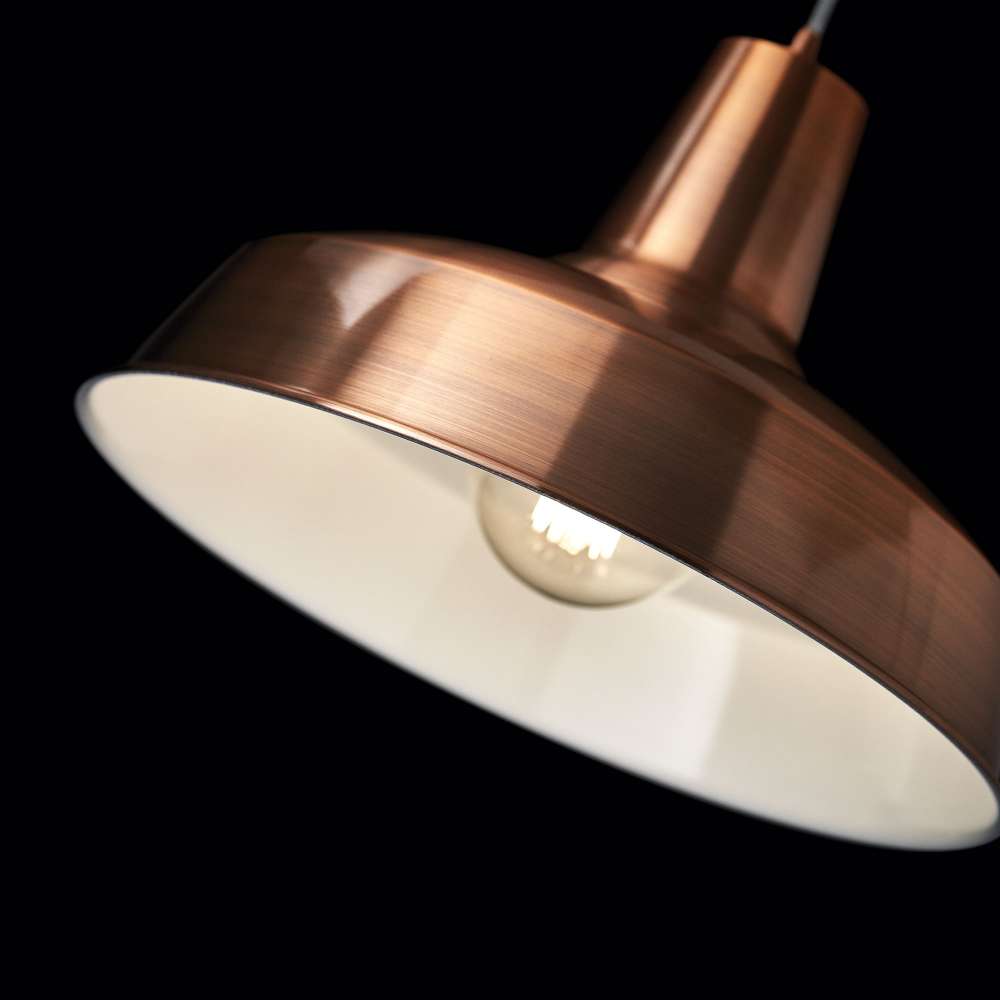Метален абажур на Ideal Lux Moby SP1 в меден цвят с бяла вътрешност