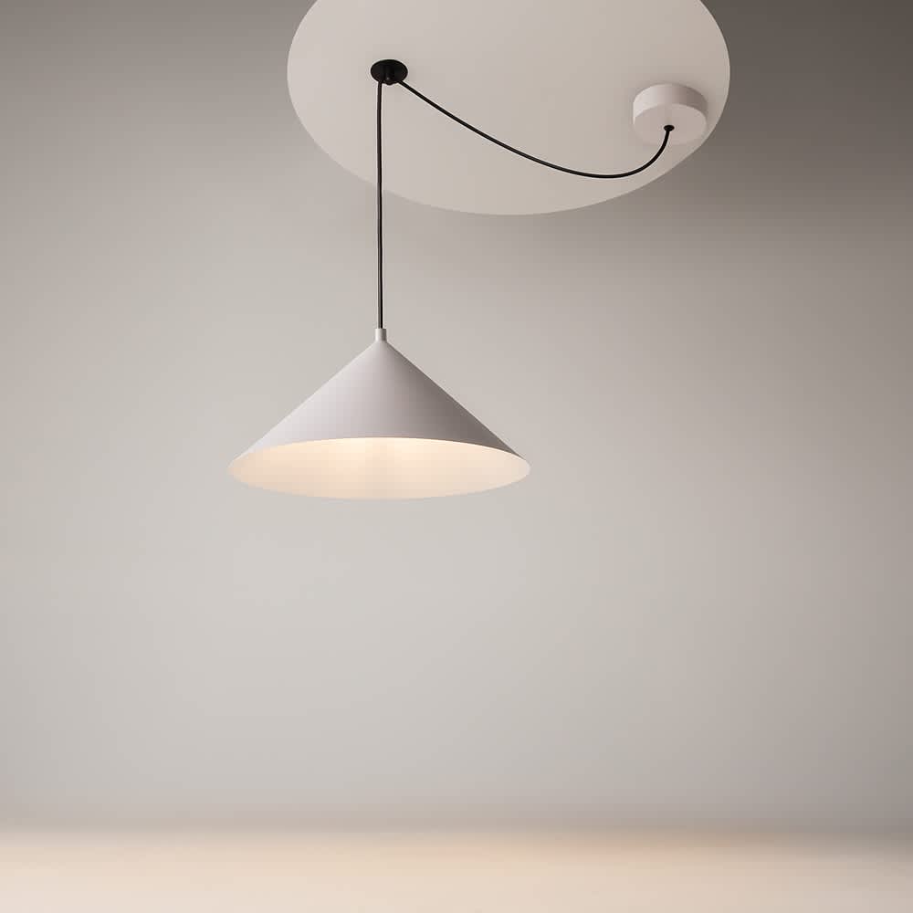 Бял пендел Maytoni Basic colors MOD167PL-01W с допълнително закрепване на кабела в тавана