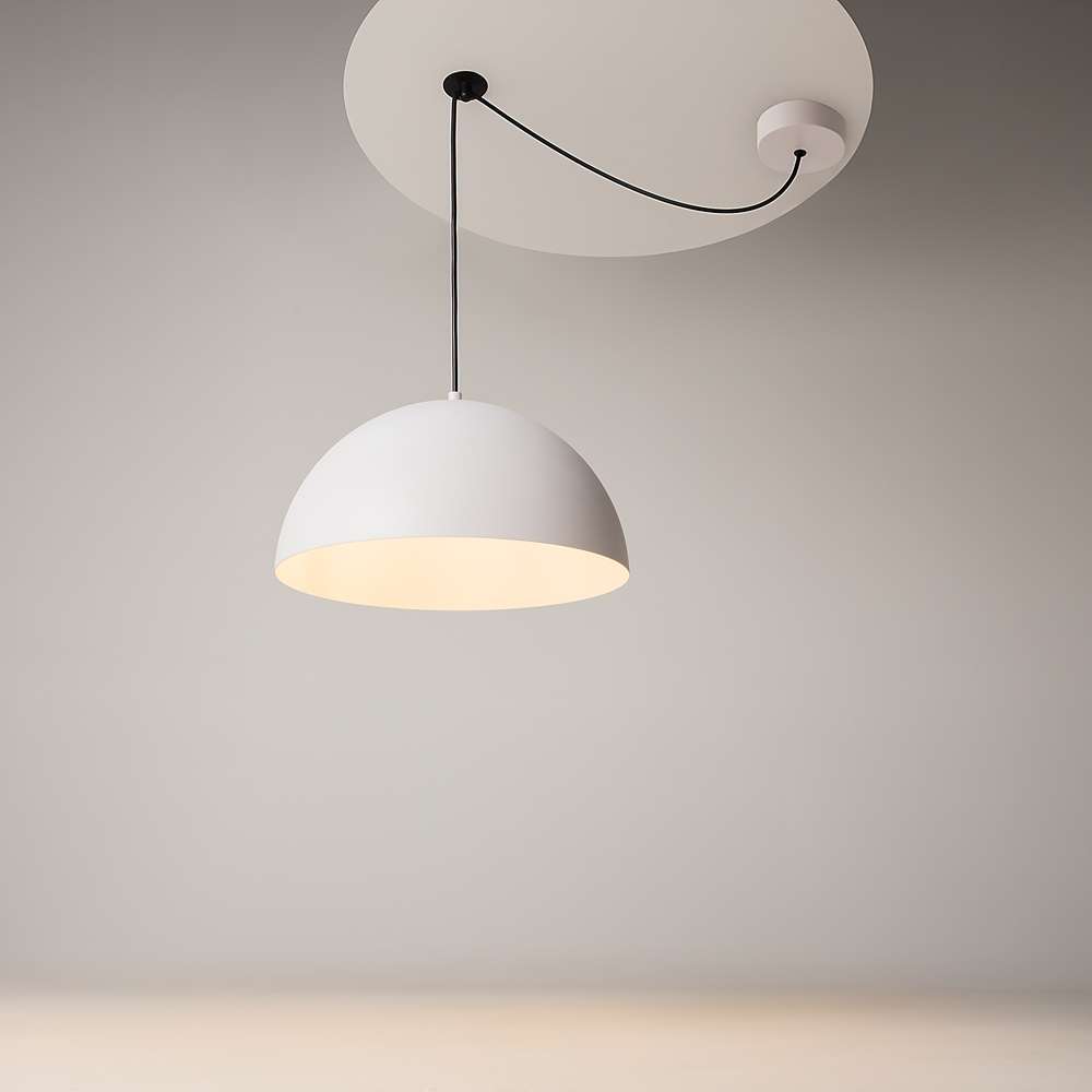 Бял пендел Maytoni Basic colors MOD168PL-01W с допълнително закрепване на кабела в тавана