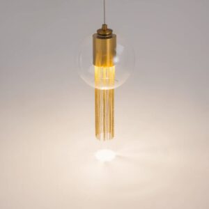 Maytoni Flusso P095PL-01BZ - изглед на тялото Прозрачната стъклена сфера и металните верижки на Maytoni Flusso P095PL-01BZ