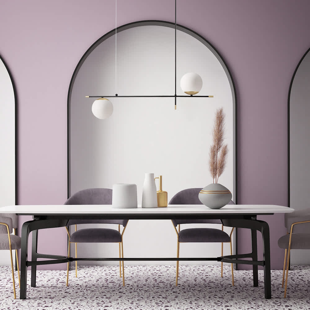 Пендел Maytoni Nostalgia MOD048PL-02G с две бели сфери над маса в трапезария