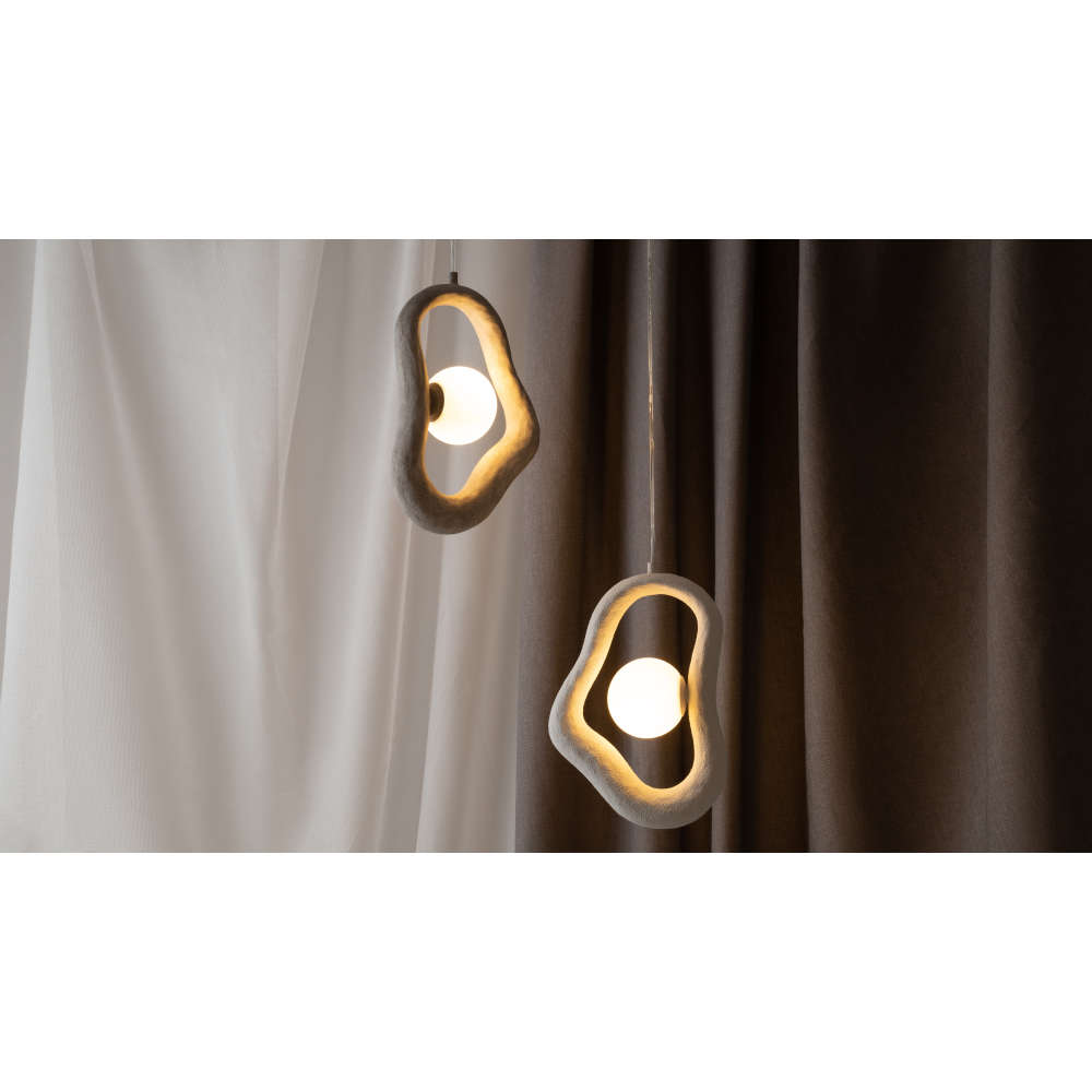 Сиви пендели Maytoni Opus MOD380PL-01GR до прозорец с пердета