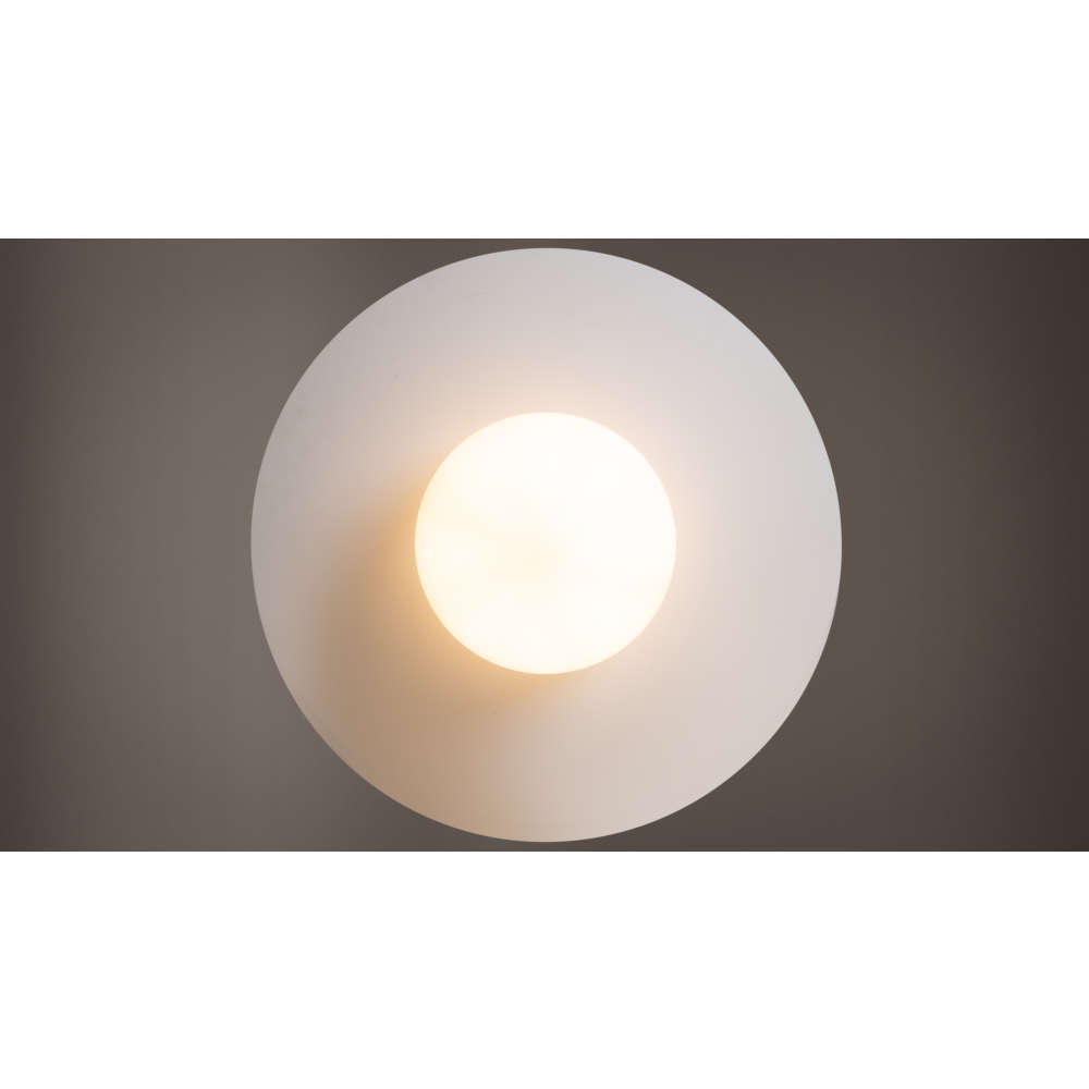 Плафон Maytoni Glassy MOD270CL-01G с бяло матирано стъкло, показан отдолу